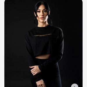 ALPHALETE LEGACY LONG SLEEVE CROP. Size Medium